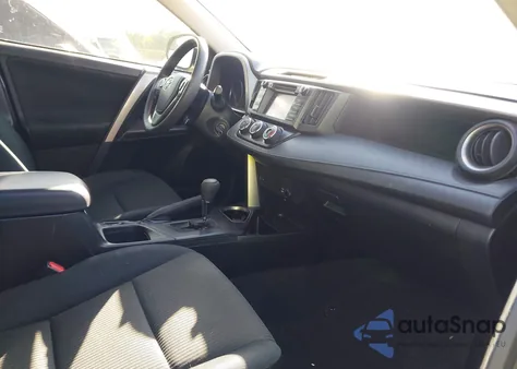 2018 Toyota Rav4 Le z USA, uszkodzony, nr VIN JTMZFREV8JJ173386